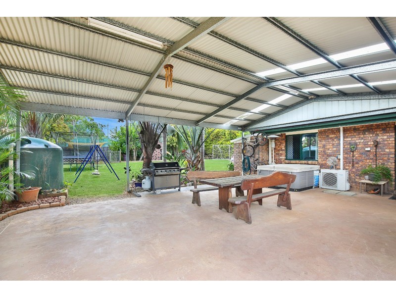 21 Paul Place, Glass House Mountains QLD 4518