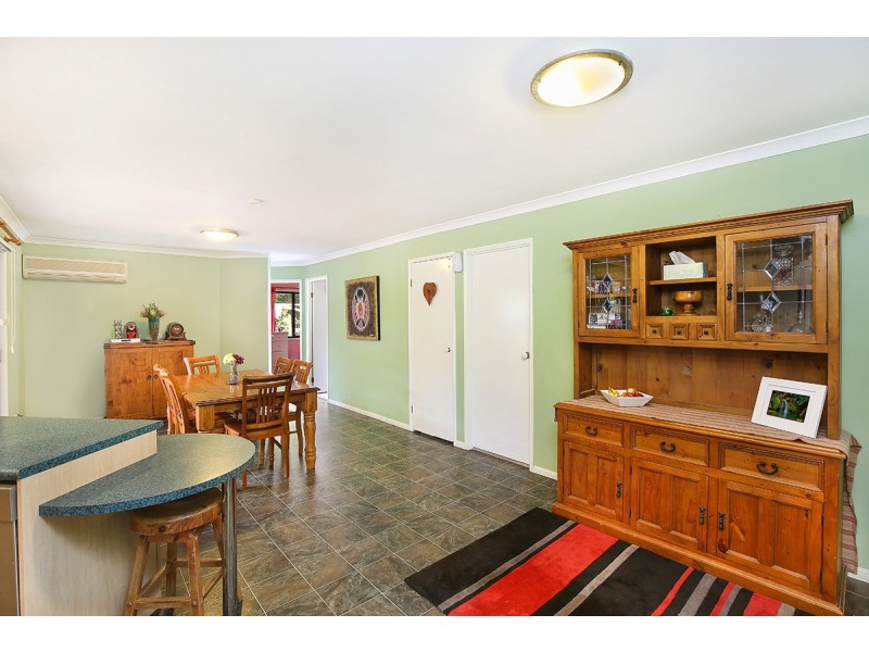 21 Paul Place, Glass House Mountains QLD 4518