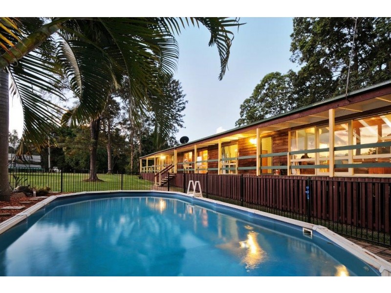 112 Thompson Road, Beerwah QLD 4519