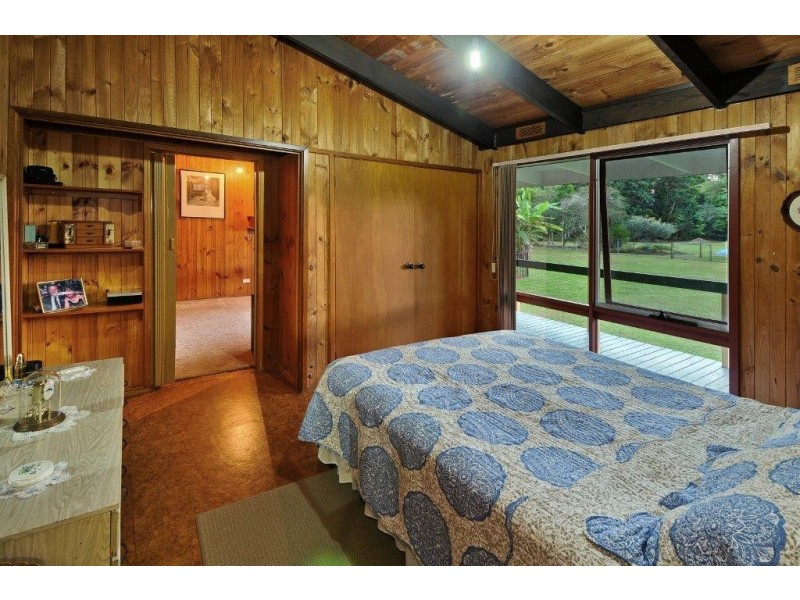 112 Thompson Road, Beerwah QLD 4519