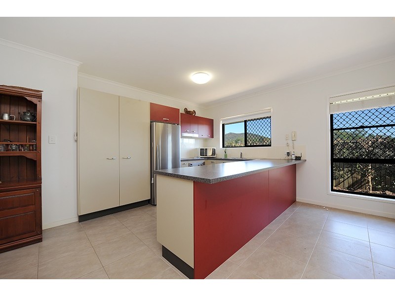 11/24 Coolamon Crescent, Beerwah QLD 4519