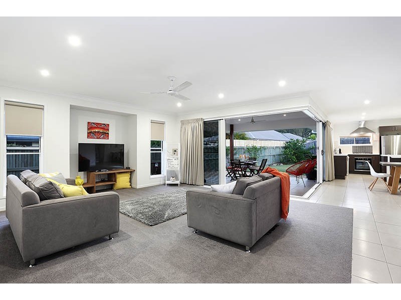 6 Whistler Place, Beerwah QLD 4519