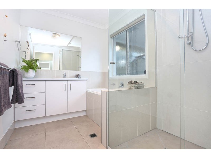 6 Whistler Place, Beerwah QLD 4519