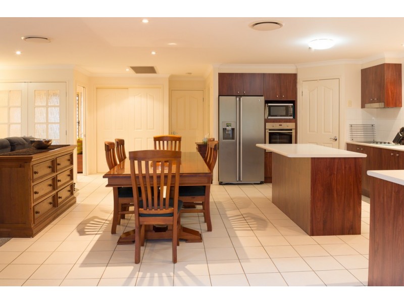 7 Crumpton Place, Beerwah QLD 4519