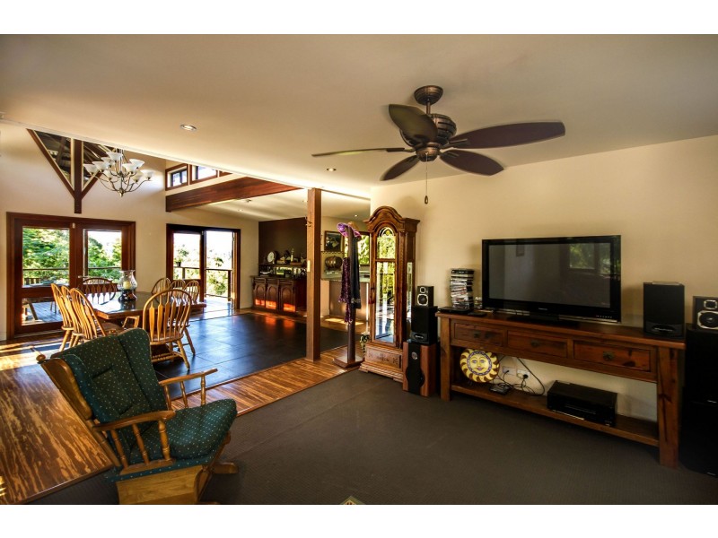 260 Macdonalds Road, Peachester QLD 4519