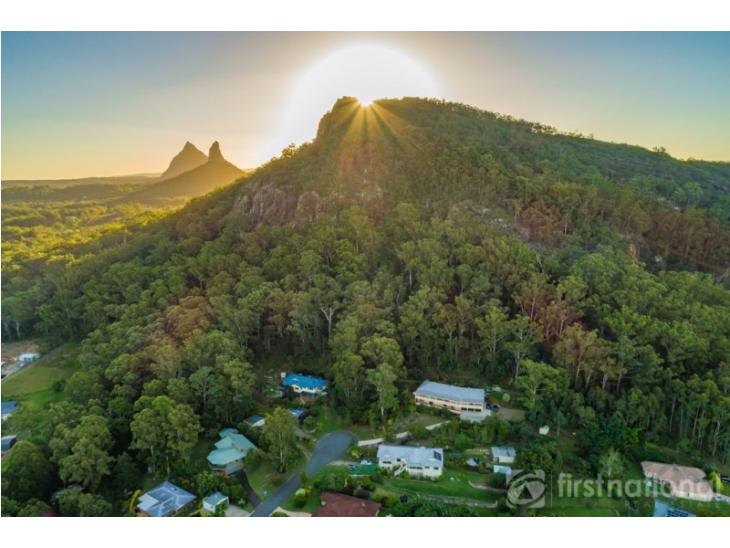 7 Knowles Place, Glass House Mountains QLD 4518