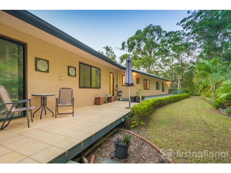 7 Knowles Place, Glass House Mountains QLD 4518