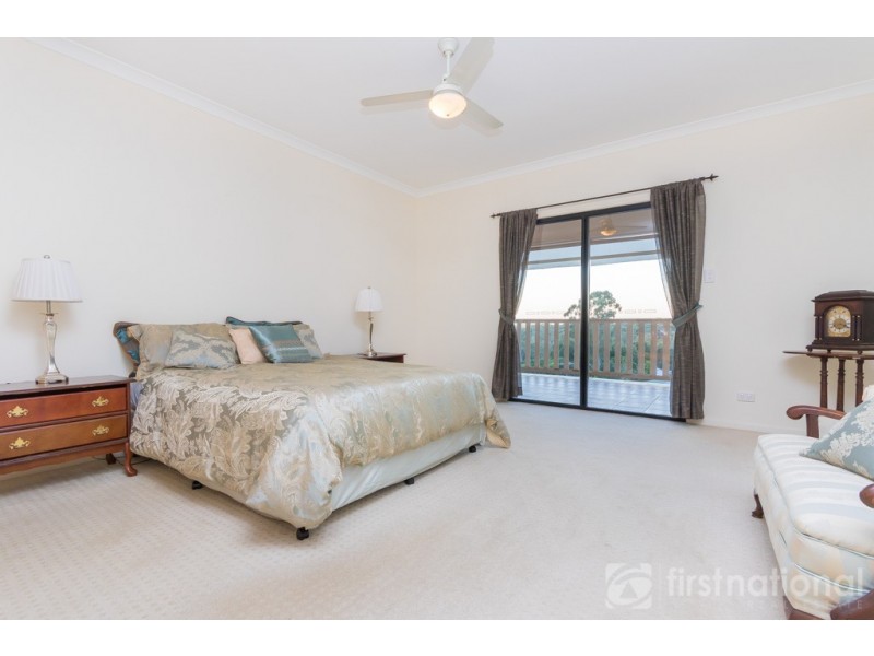 7 Knowles Place, Glass House Mountains QLD 4518