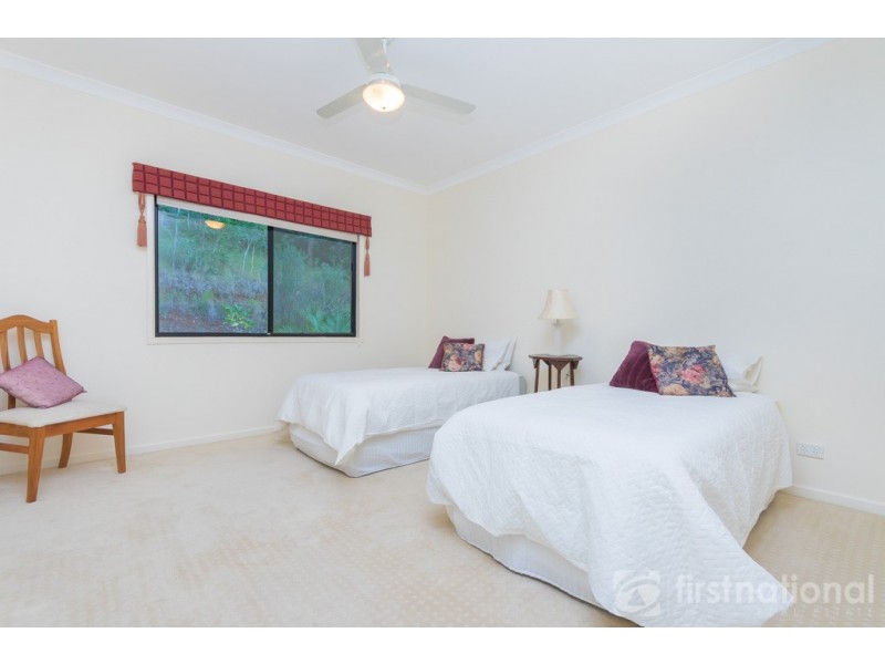 7 Knowles Place, Glass House Mountains QLD 4518
