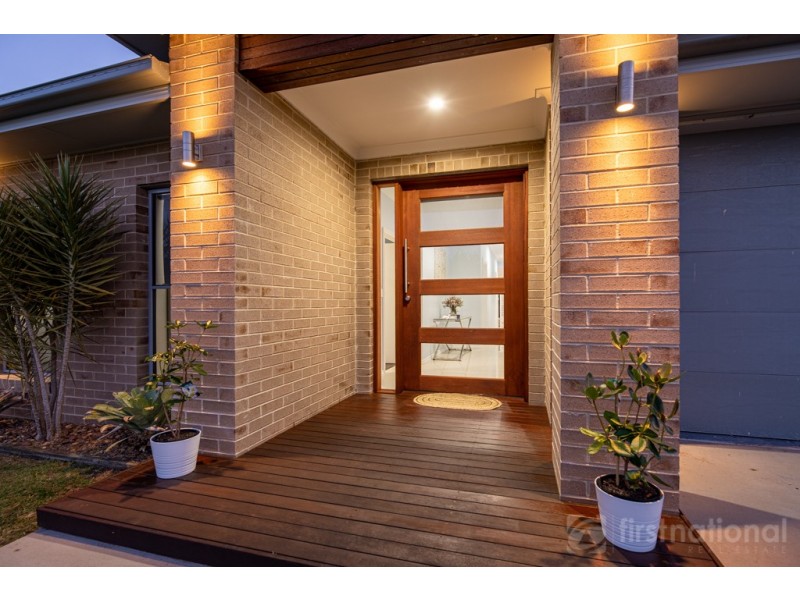 62 Clark Ave, Glass House Mountains QLD 4518