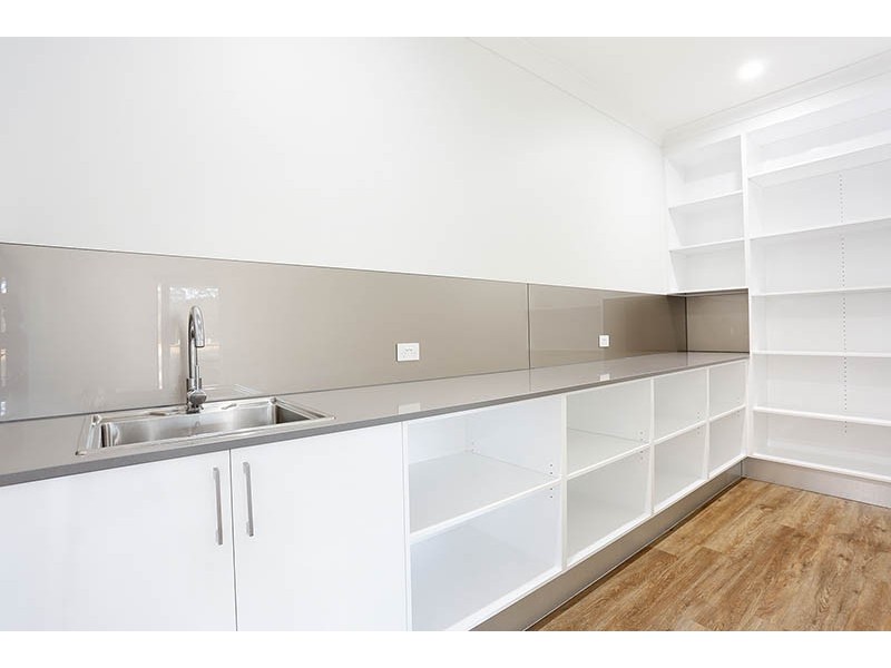 22 Pinnacles Drive, Glass House Mountains QLD 4518