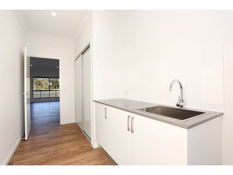 22 Pinnacles Drive, Glass House Mountains QLD 4518