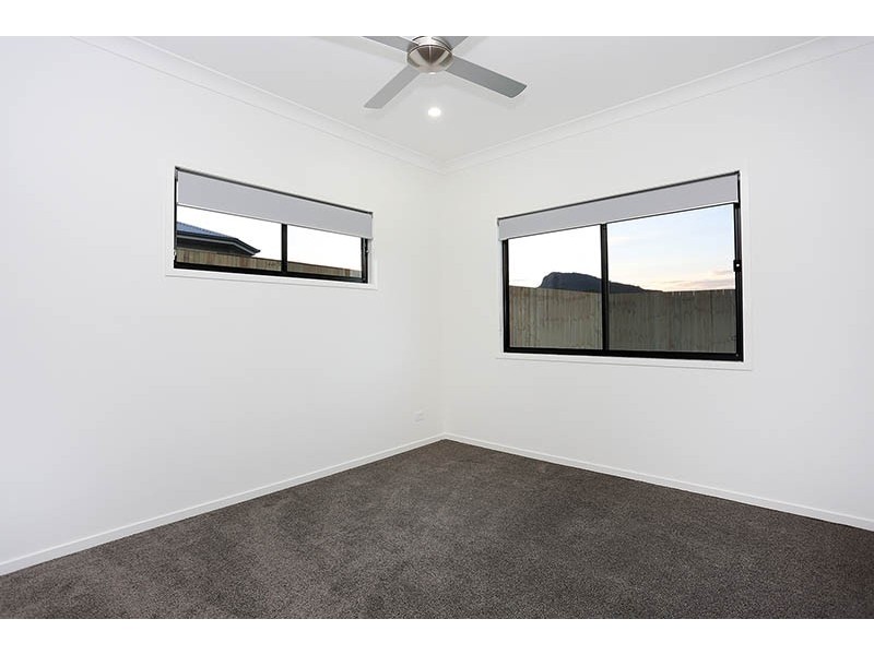 22 Pinnacles Drive, Glass House Mountains QLD 4518