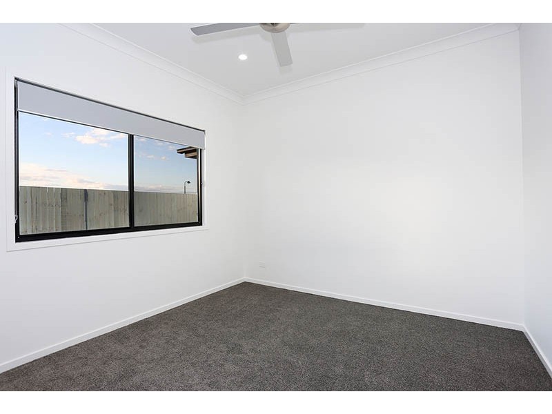 22 Pinnacles Drive, Glass House Mountains QLD 4518