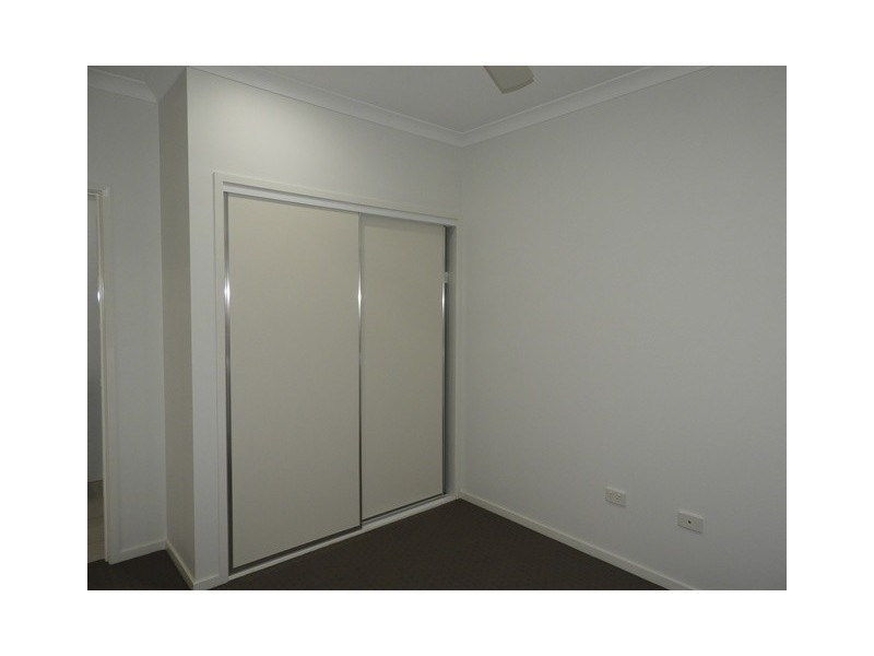 Unit 4/6 Gympie St North, Landsborough QLD 4550