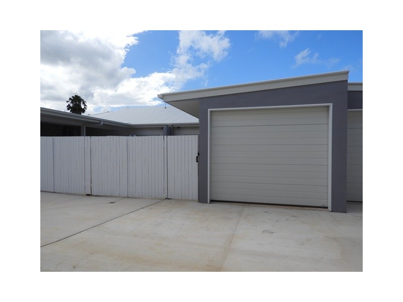 Unit 4/6 Gympie St North, Landsborough QLD 4550