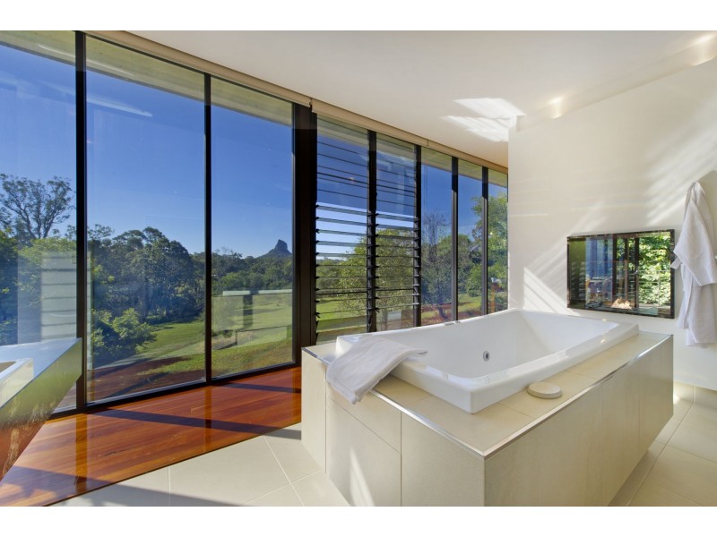 182 Glasshouse-Woodford Road, Glass House Mountains QLD 4518