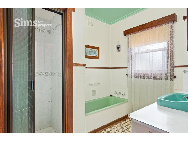 17 Leslie Street, South Launceston TAS 7249