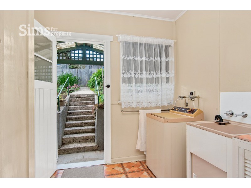 17 Leslie Street, South Launceston TAS 7249