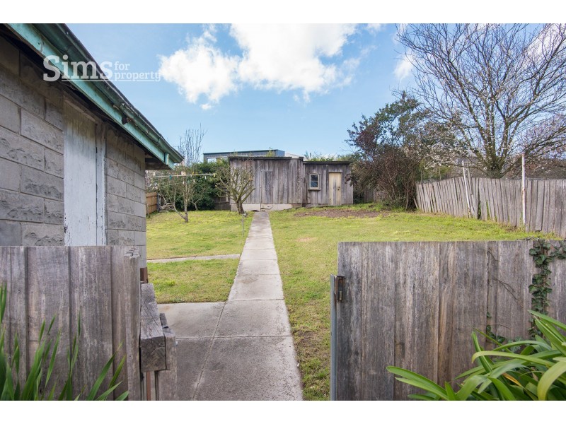 17 Leslie Street, South Launceston TAS 7249