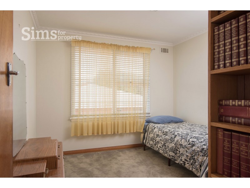 37 Paringa Avenue, Newnham TAS 7248