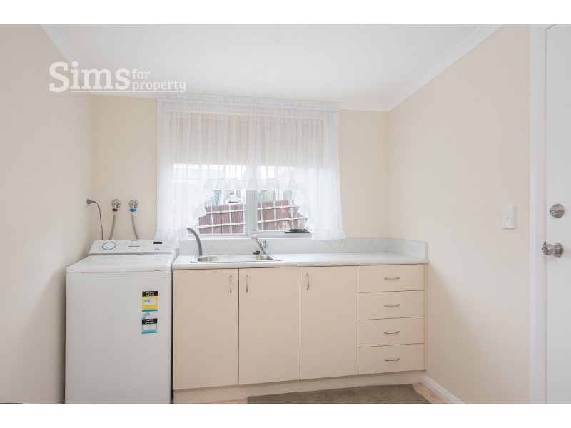 37 Paringa Avenue, Newnham TAS 7248