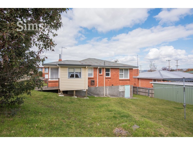 37 Paringa Avenue, Newnham TAS 7248
