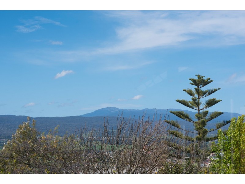 9 Delungra Road, Trevallyn TAS 7250