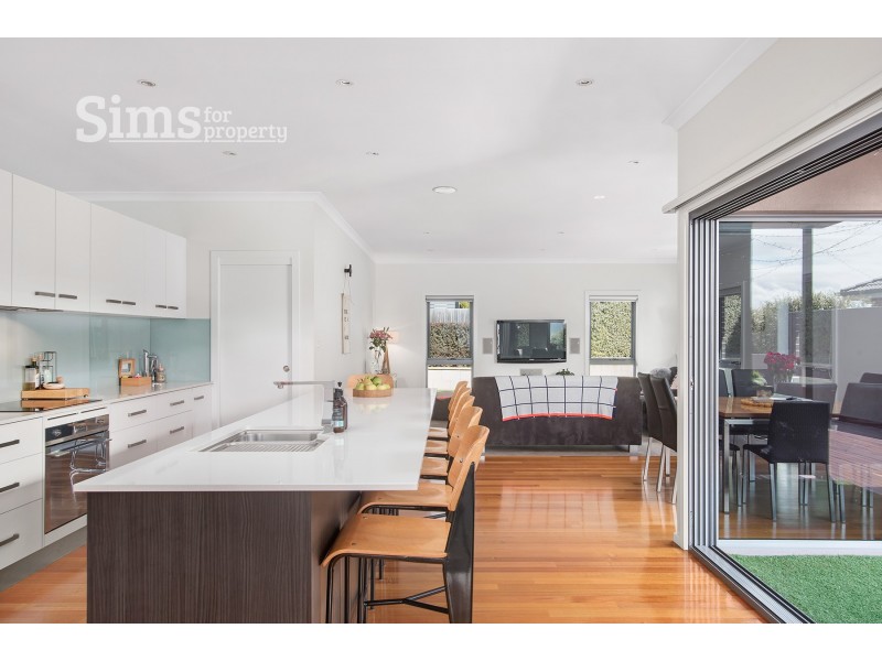 9 Bronte Court, Riverside TAS 7250