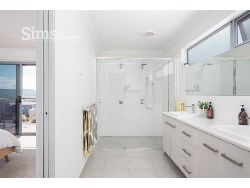 9 Bronte Court, Riverside TAS 7250