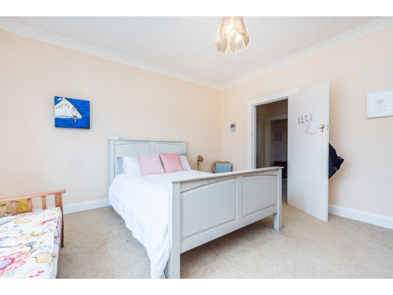 7 Riverdale Grove, Newstead TAS 7250