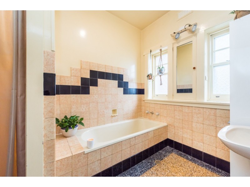 7 Riverdale Grove, Newstead TAS 7250