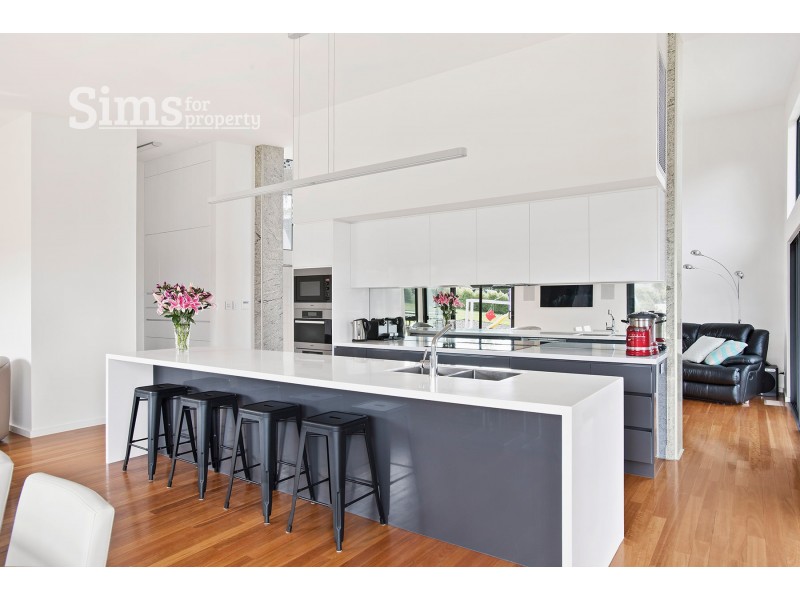 33 Escarpment Drive, St Leonards TAS 7250