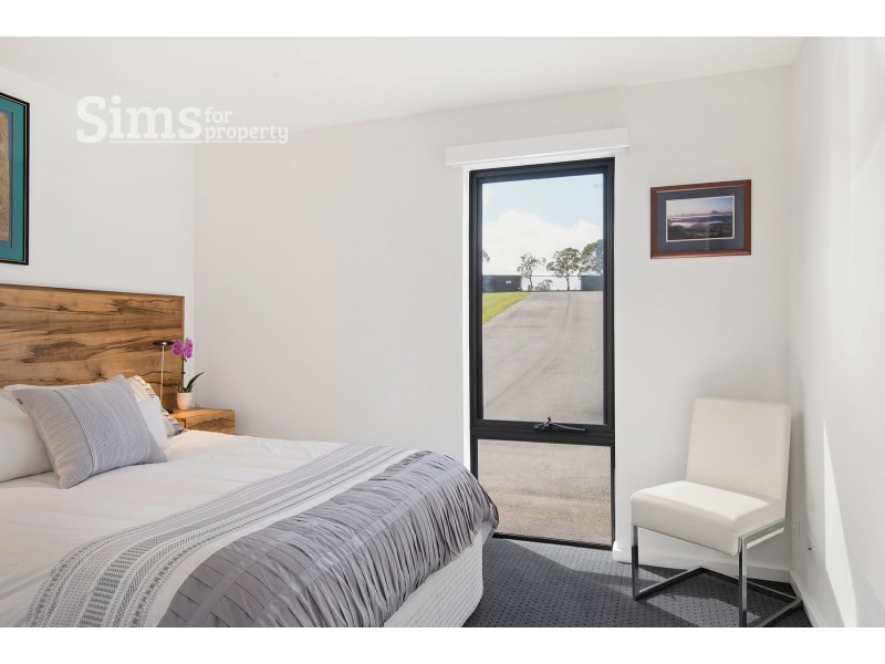 33 Escarpment Drive, St Leonards TAS 7250