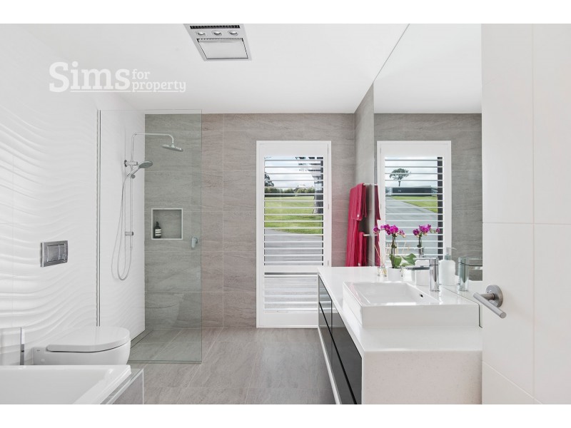 33 Escarpment Drive, St Leonards TAS 7250