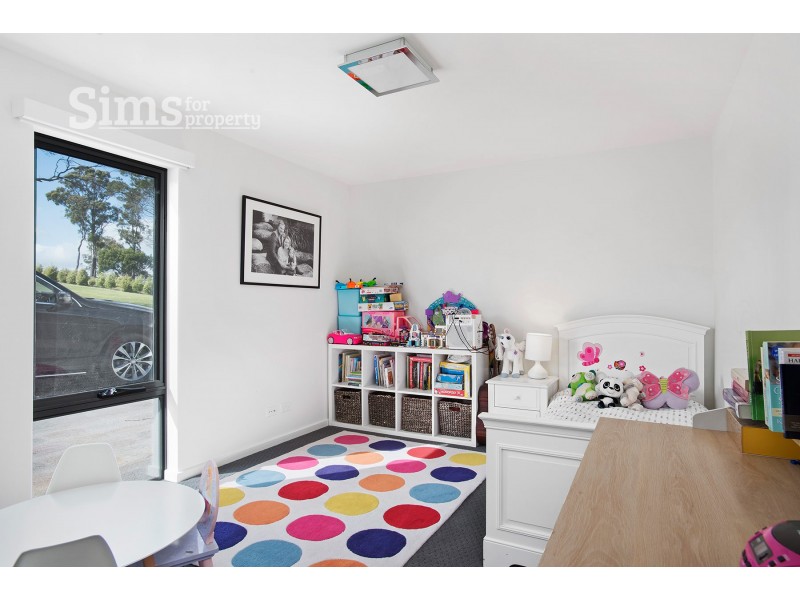 33 Escarpment Drive, St Leonards TAS 7250