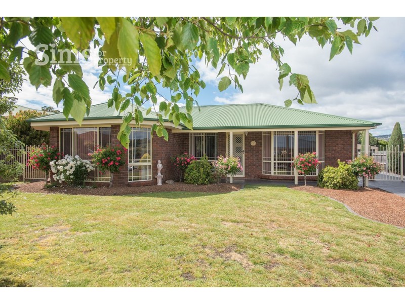 8 Wongarra Avenue, Legana TAS 7277