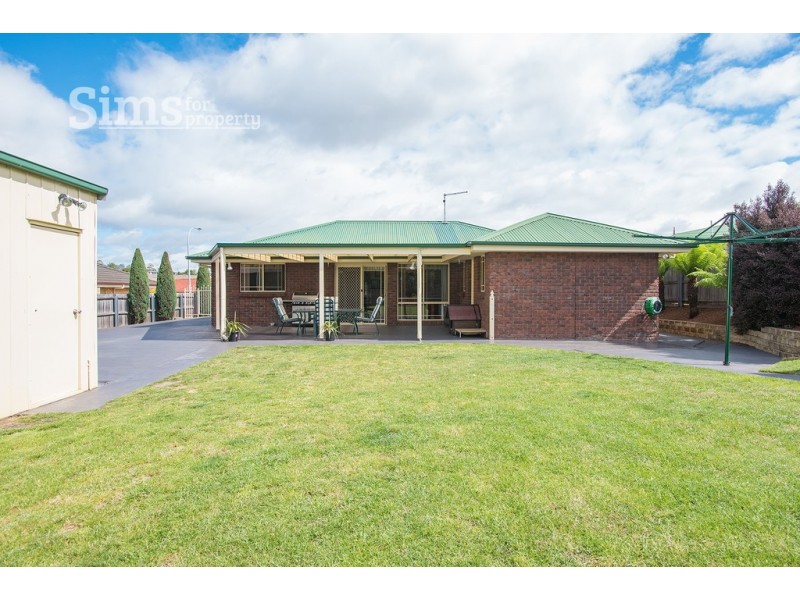 8 Wongarra Avenue, Legana TAS 7277
