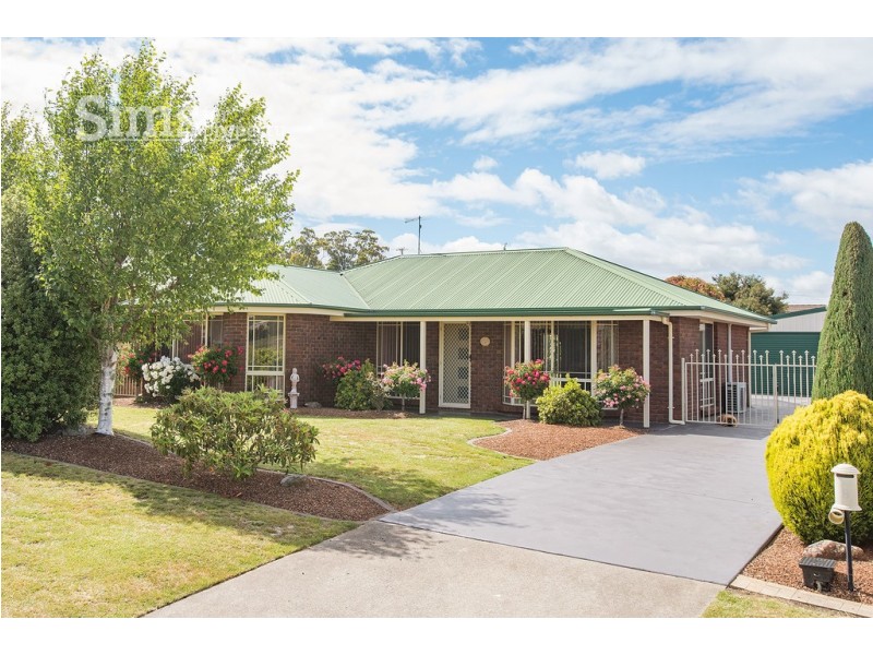8 Wongarra Avenue, Legana TAS 7277