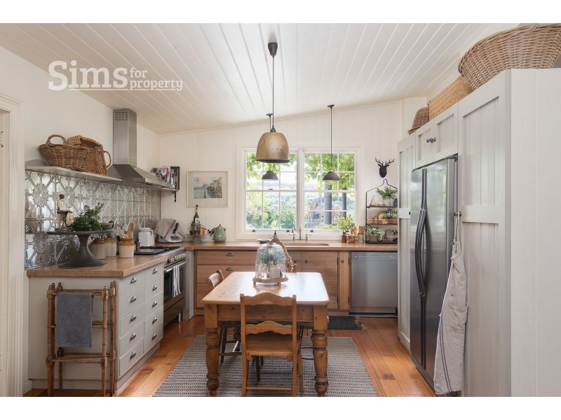 102 Station Road, Norwood TAS 7250