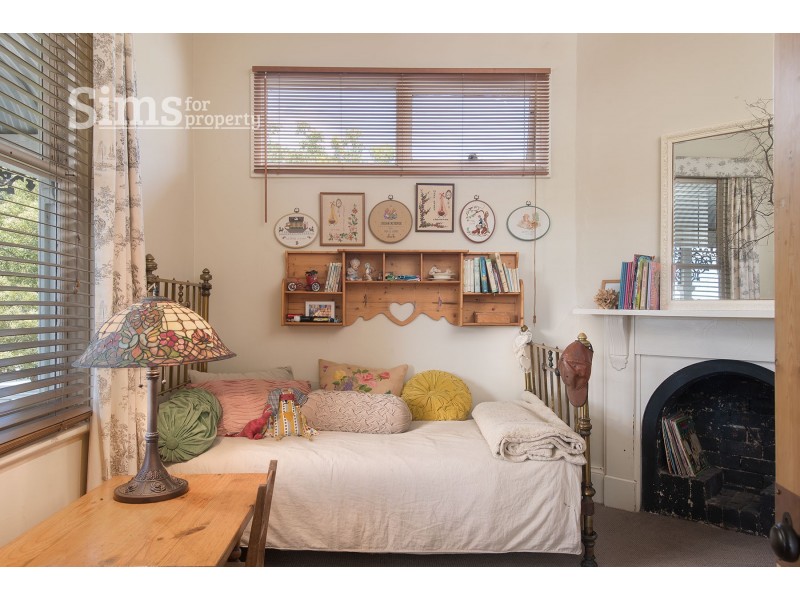 102 Station Road, Norwood TAS 7250