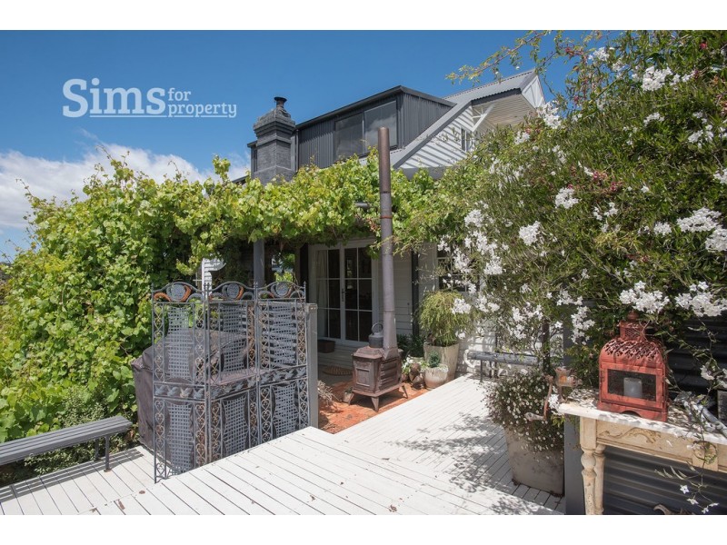 102 Station Road, Norwood TAS 7250