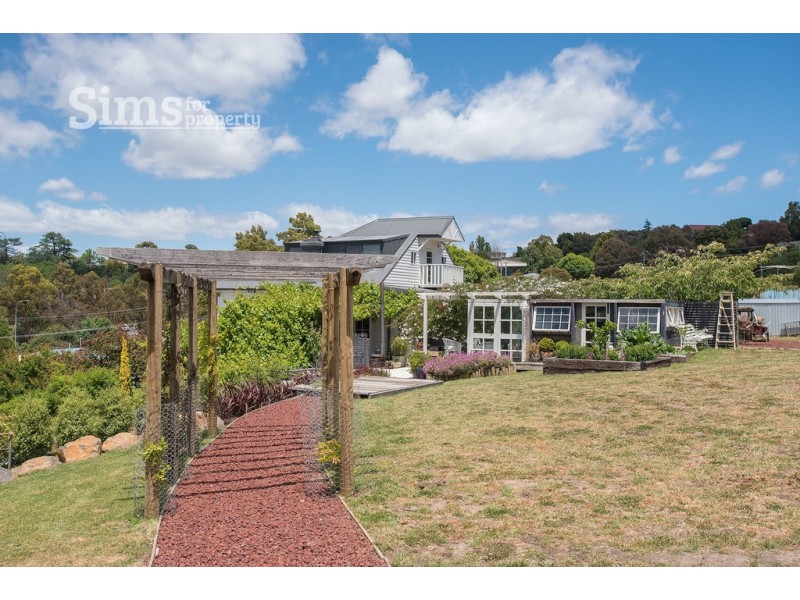 102 Station Road, Norwood TAS 7250
