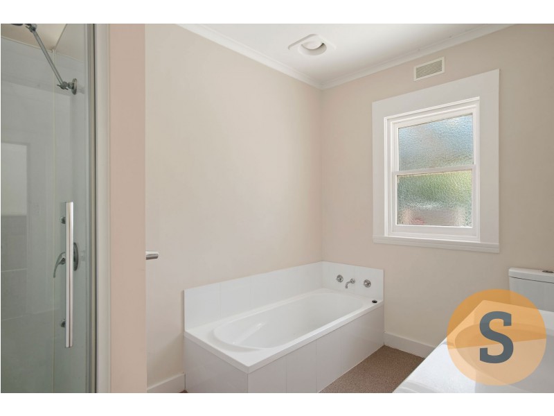 5 Hardinge Avenue, Newnham TAS 7248