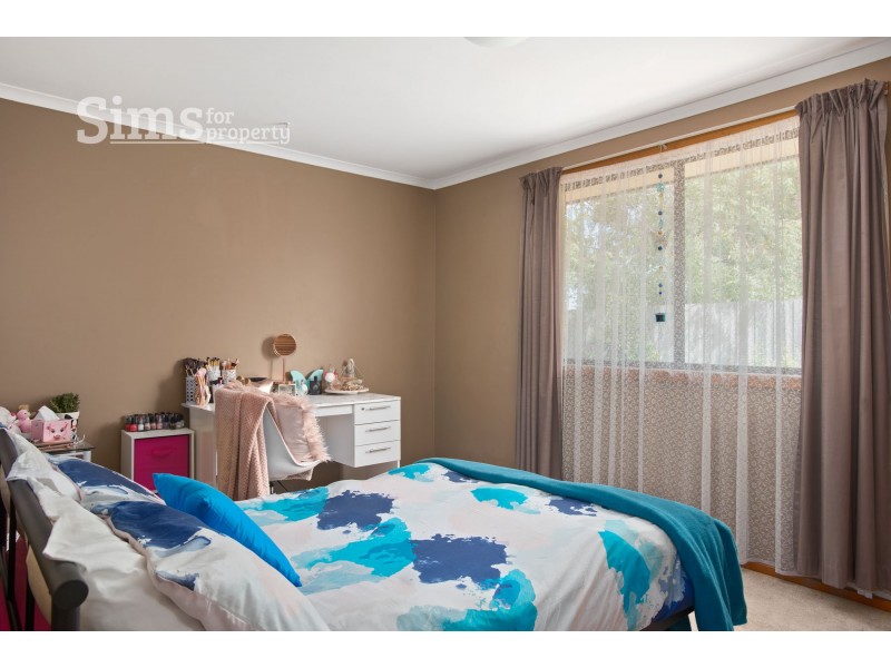 2/11 Drysdale Court, Newnham TAS 7248