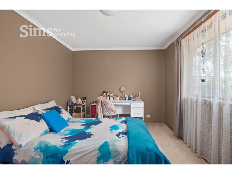 2/11 Drysdale Court, Newnham TAS 7248