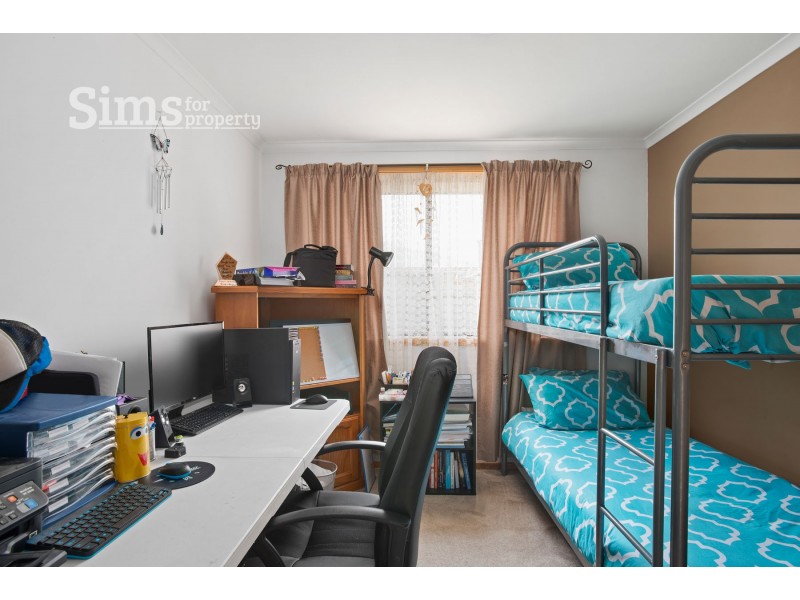 2/11 Drysdale Court, Newnham TAS 7248