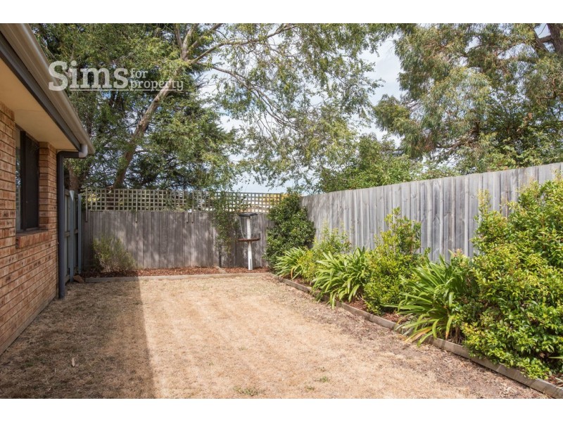 2/11 Drysdale Court, Newnham TAS 7248