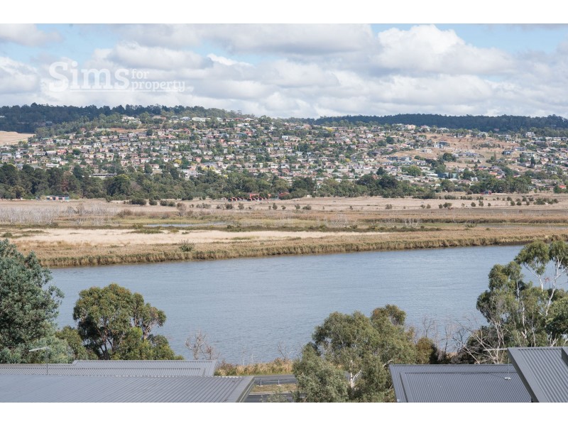 4/7 – 9 Bank Street, Mowbray TAS 7248