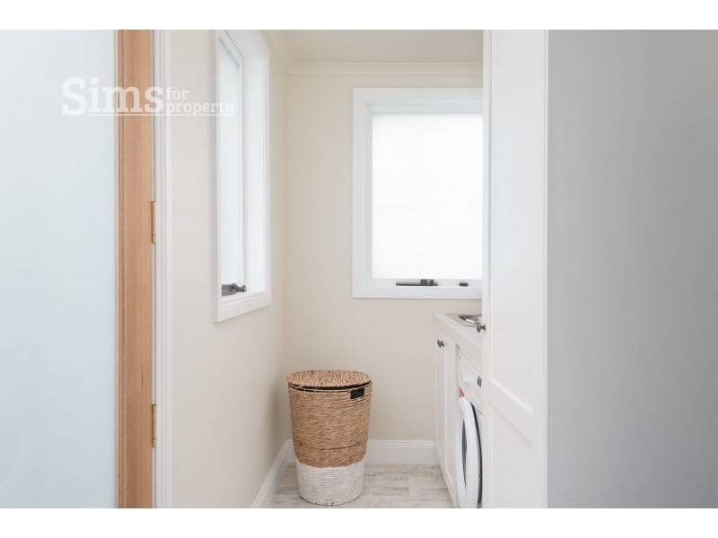 1 Leslie Place, South Launceston TAS 7249